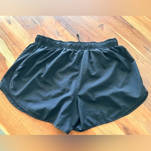 Nike Dri-FIT Black Running Shorts - Picture 3 of 3